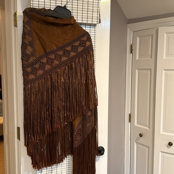 Gorgeous suede and silk shawl! - Picture 3 of 5
